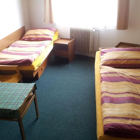 Tenis Гостевой дом Подебрады