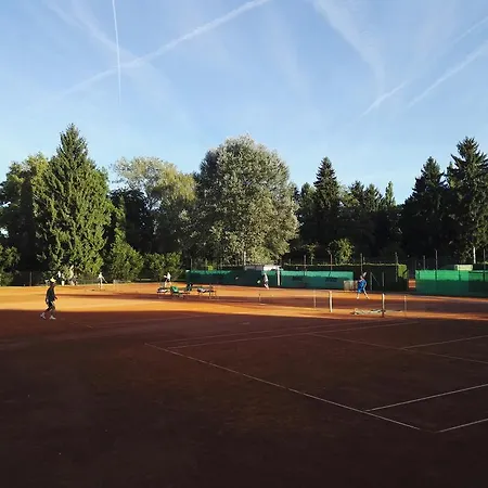 Pensionat Tenis *